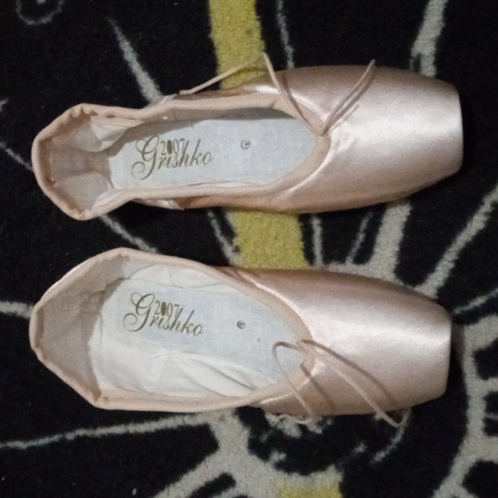 Grishko 2007 SS pointe shoes size 5X